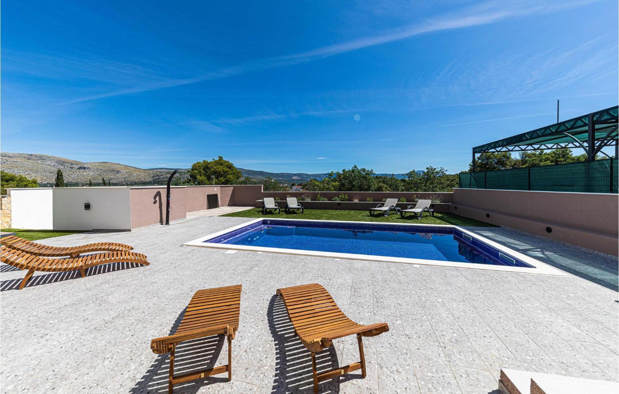 Amazing Apartment In Saldun With Wifi Trogir Exterior photo
